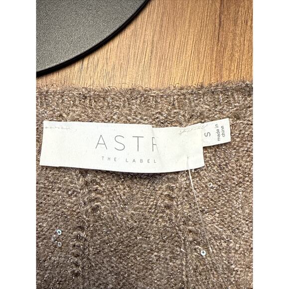 NWT ASTR The Label Metallic Sequin Surplice Cable Stitch Sweater Fawn Women's SM - Picture 3 of 5